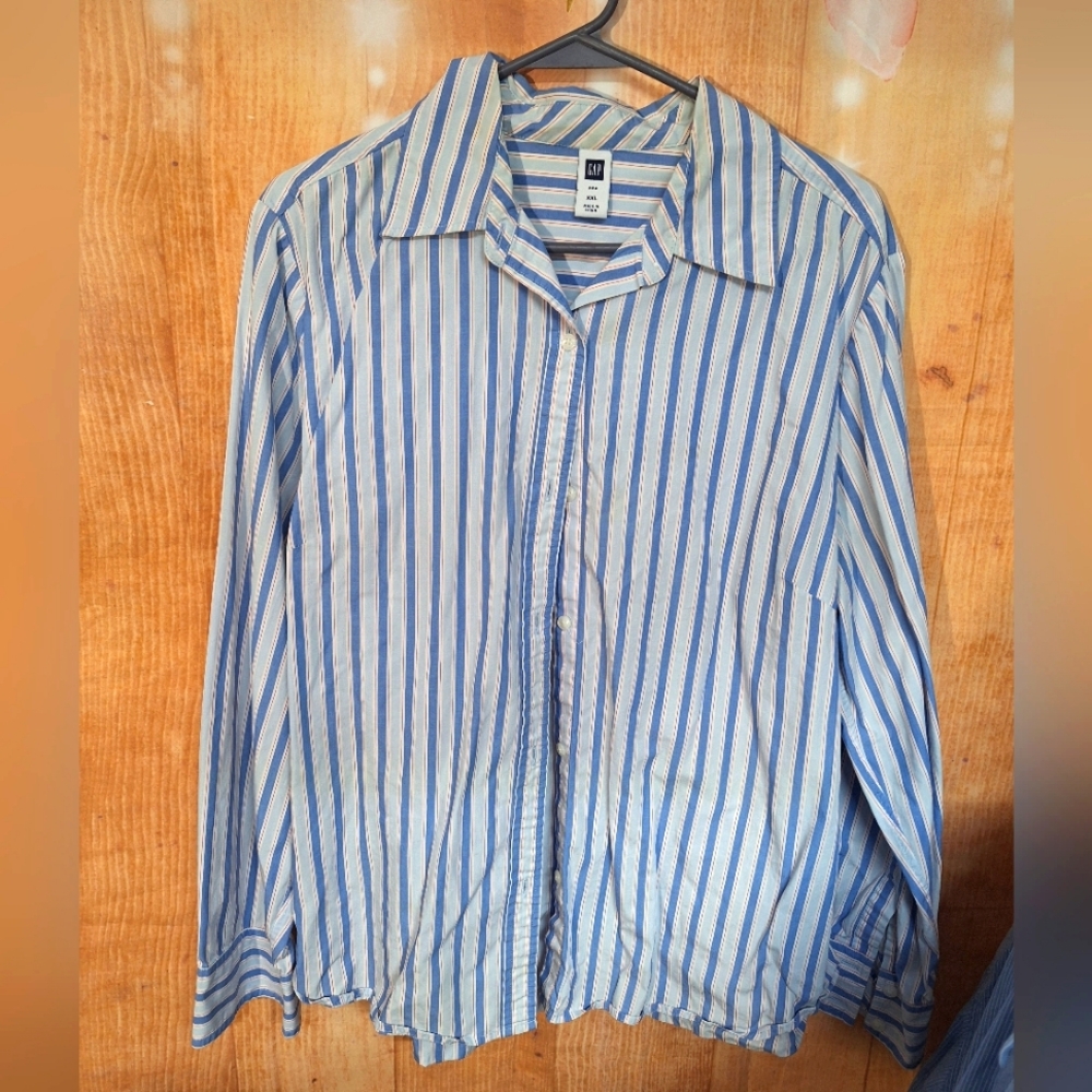 GAP Blue Casual Button Down Shirt with Classic Stripes